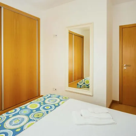 Apartament Muralha - By Sch Nazaré