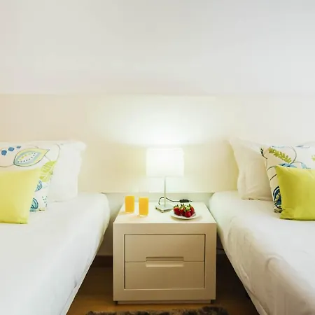 Muralha - By Sch Назаре