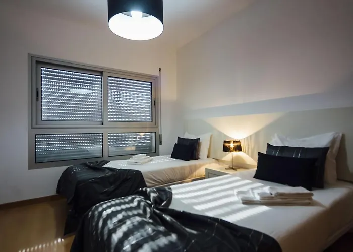 Apartment Muralha - By Sch