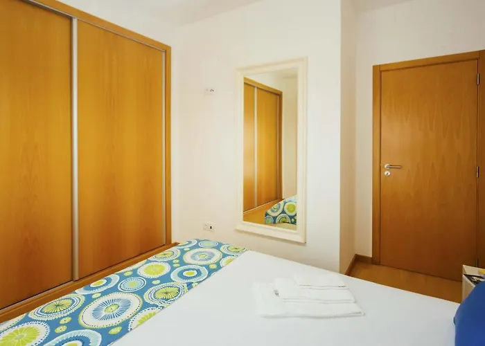 Apartment Muralha - By Sch Nazare