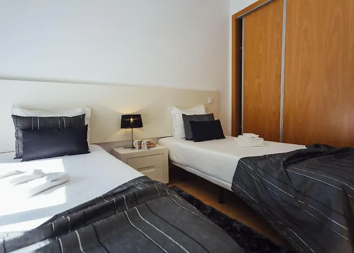 Apartment Muralha - By Sch