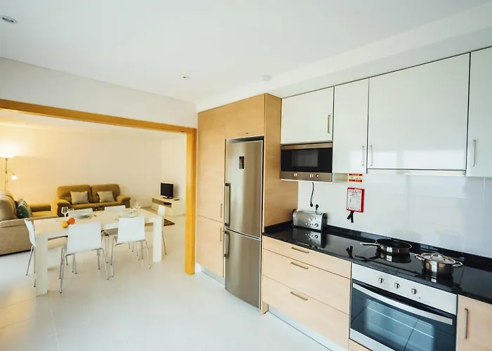 Apartment Muralha - By Sch *