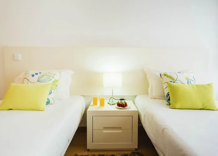 Muralha - By Sch Nazare